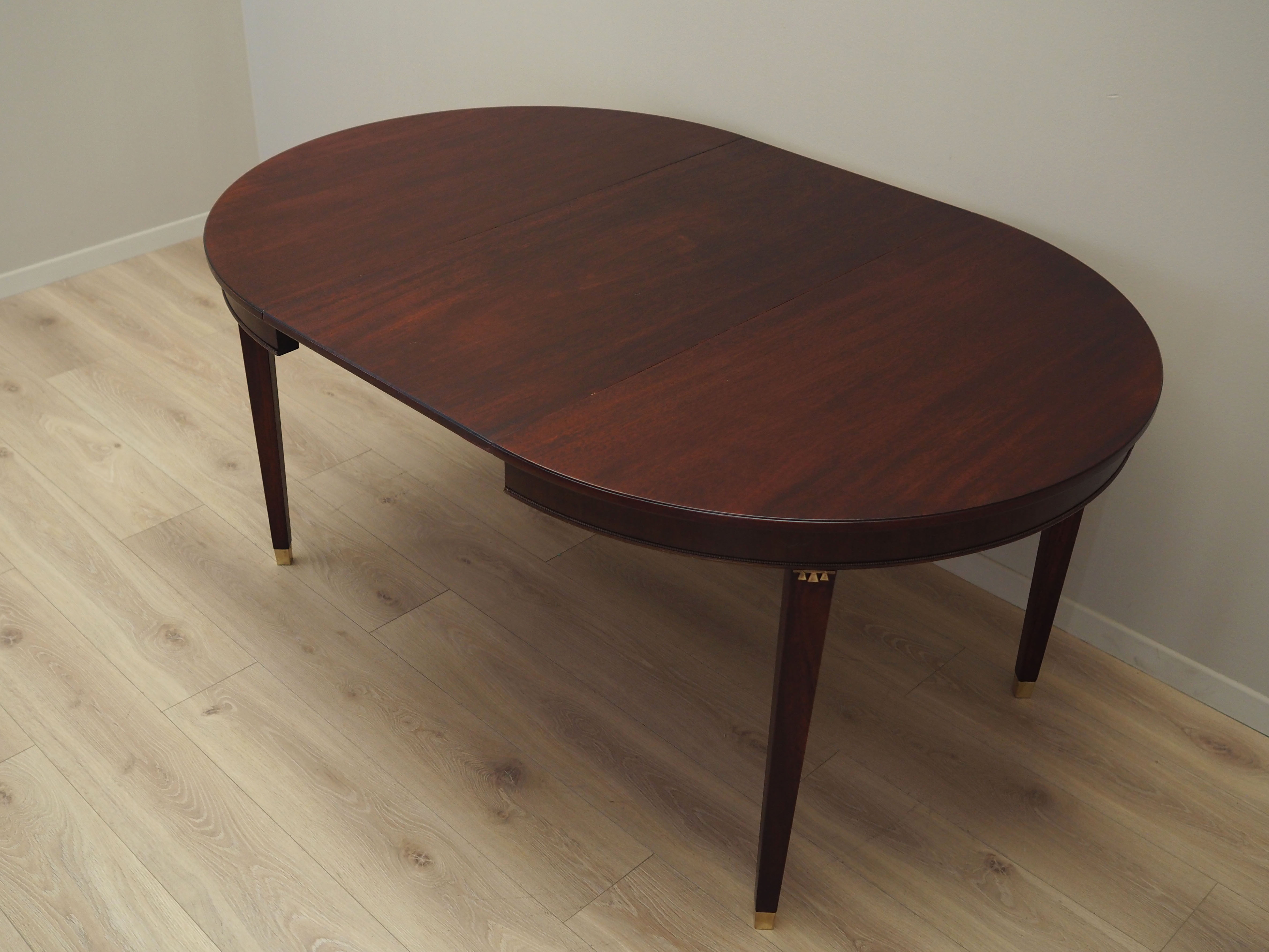 Round mahogany table, Danish design, 1970s, production: Denmark