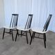 Ensemble de 3 chaises de salle à manger vintage noir et blanc, style Ilmari Tapiovaara, scandinave.