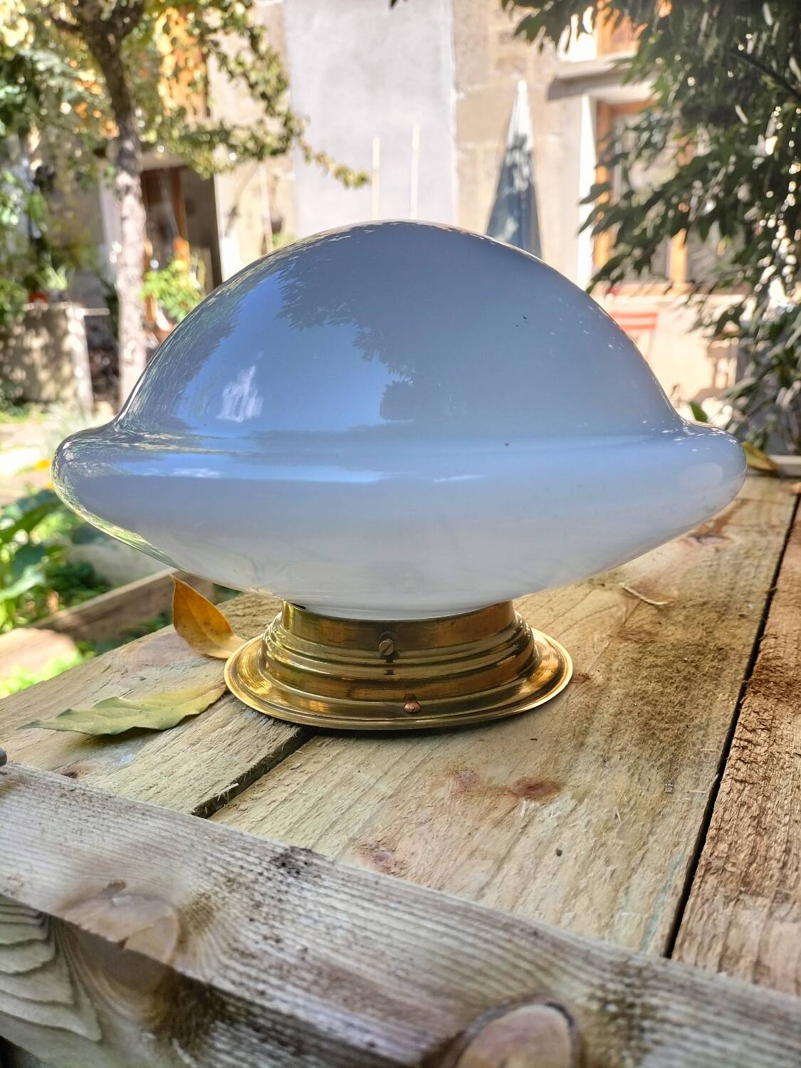 Opaline ceiling light