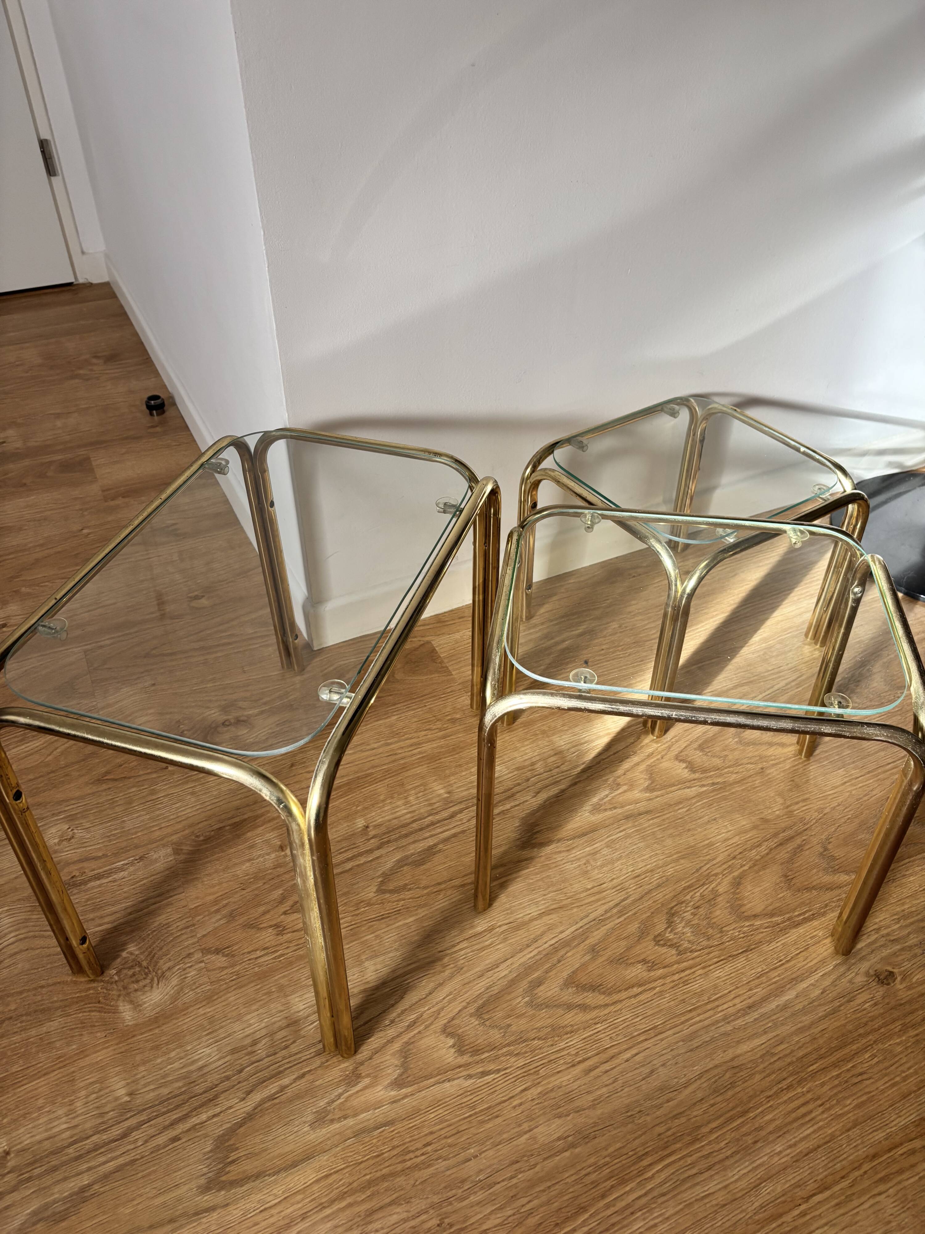 Set of 3 vintage nesting tables from the 70s/80s.