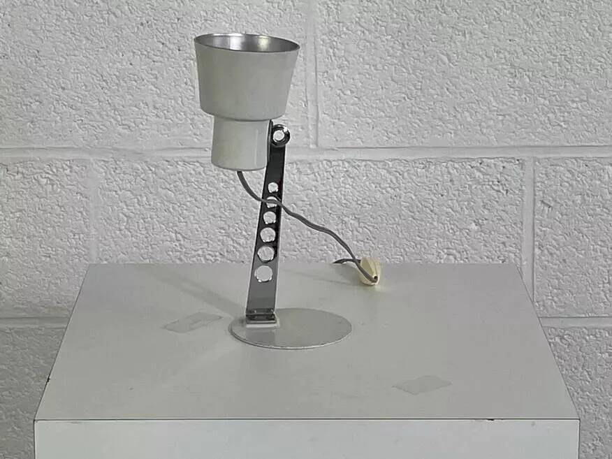 Petite lampe années 50 en métal