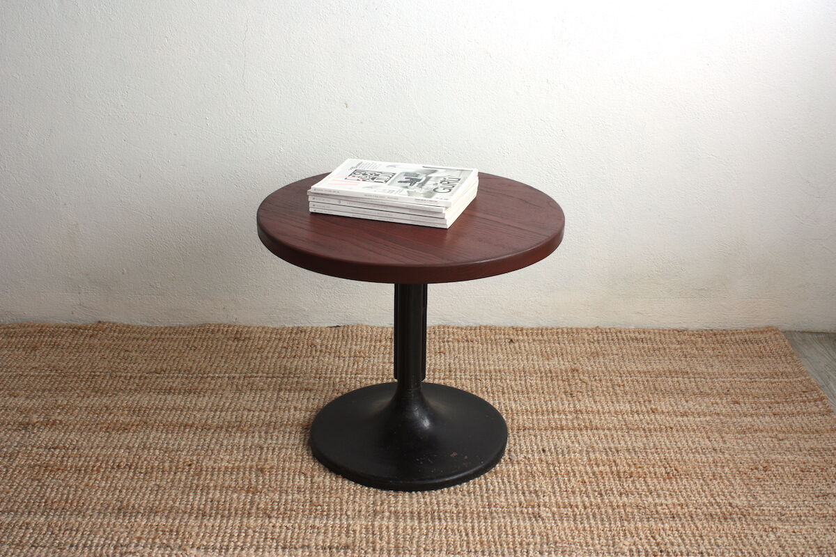 Bout de canapé table