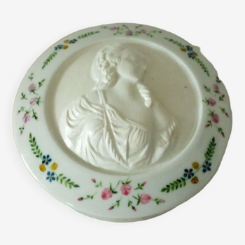 Bonbonniere en porcelaine apilco exclusivite comtesse du barry