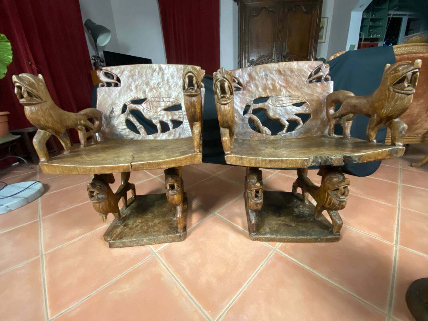 African tribal ensemble of 4 pieces of furniture for dignitaries of the Kingdom of Dahomey, Benin.