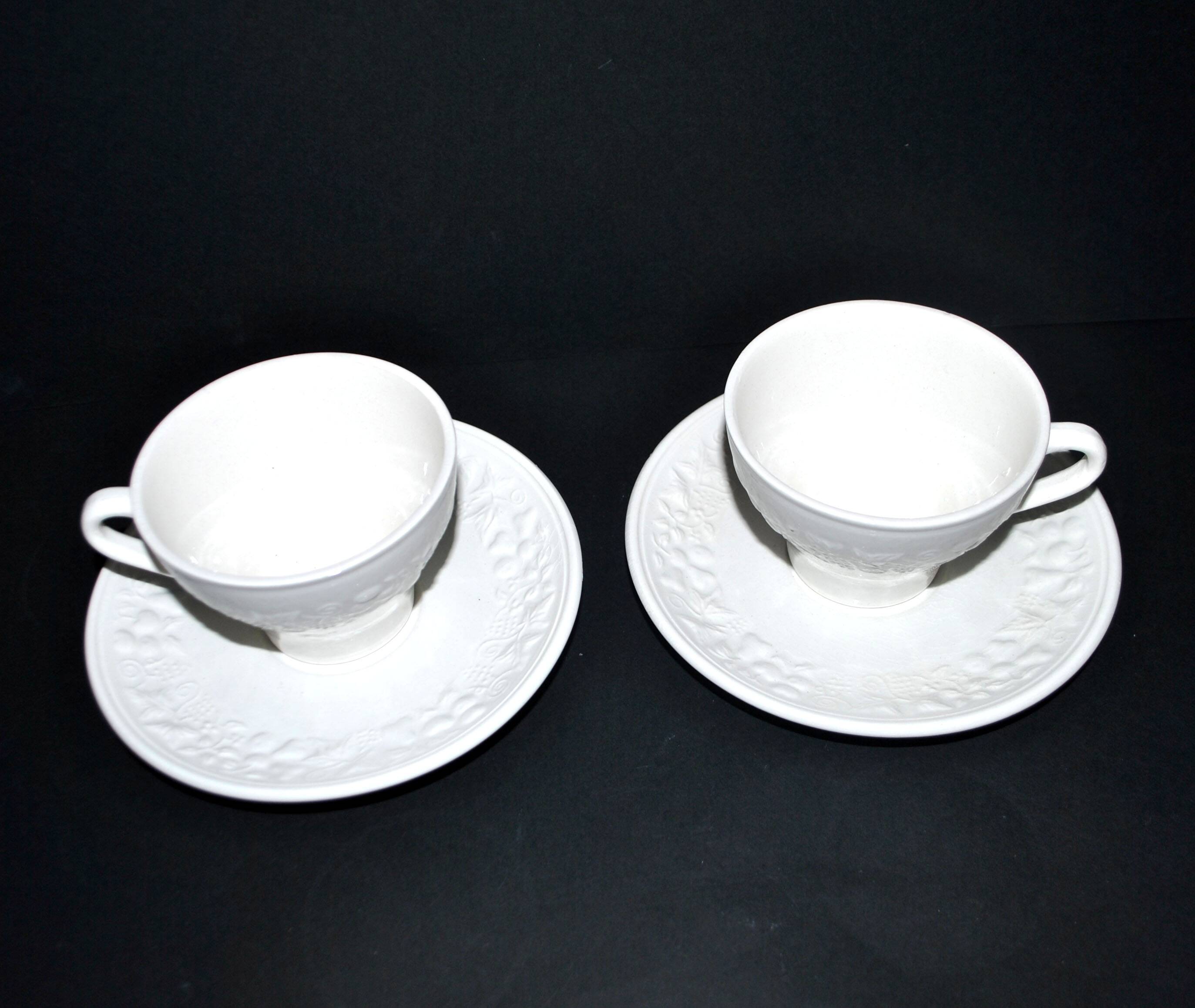 SARREGUEMINES Set of 2 plain molded opaque earthenware cups 1900