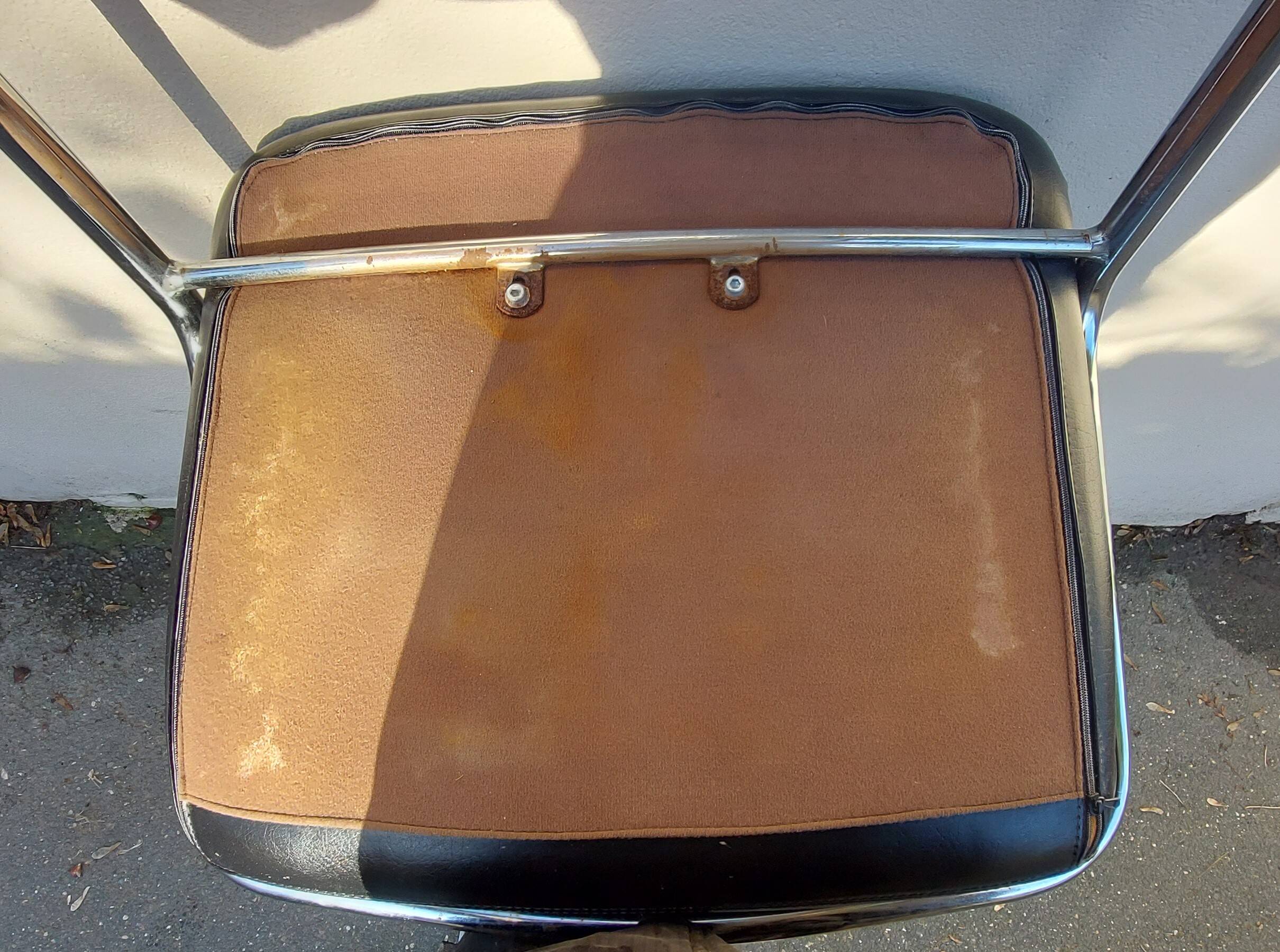 1970s Airborne design lounge chair