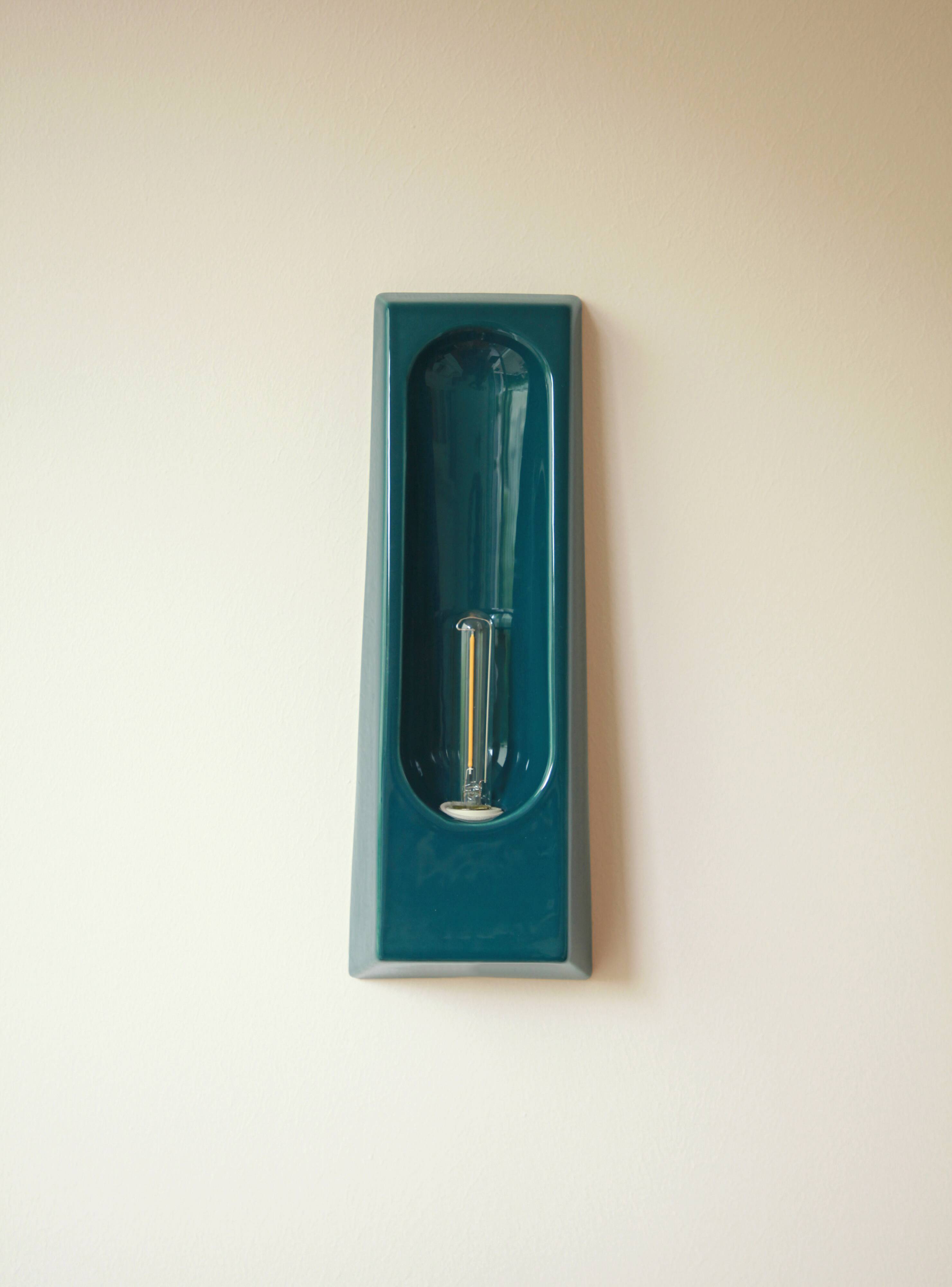 Alcove marin wall light