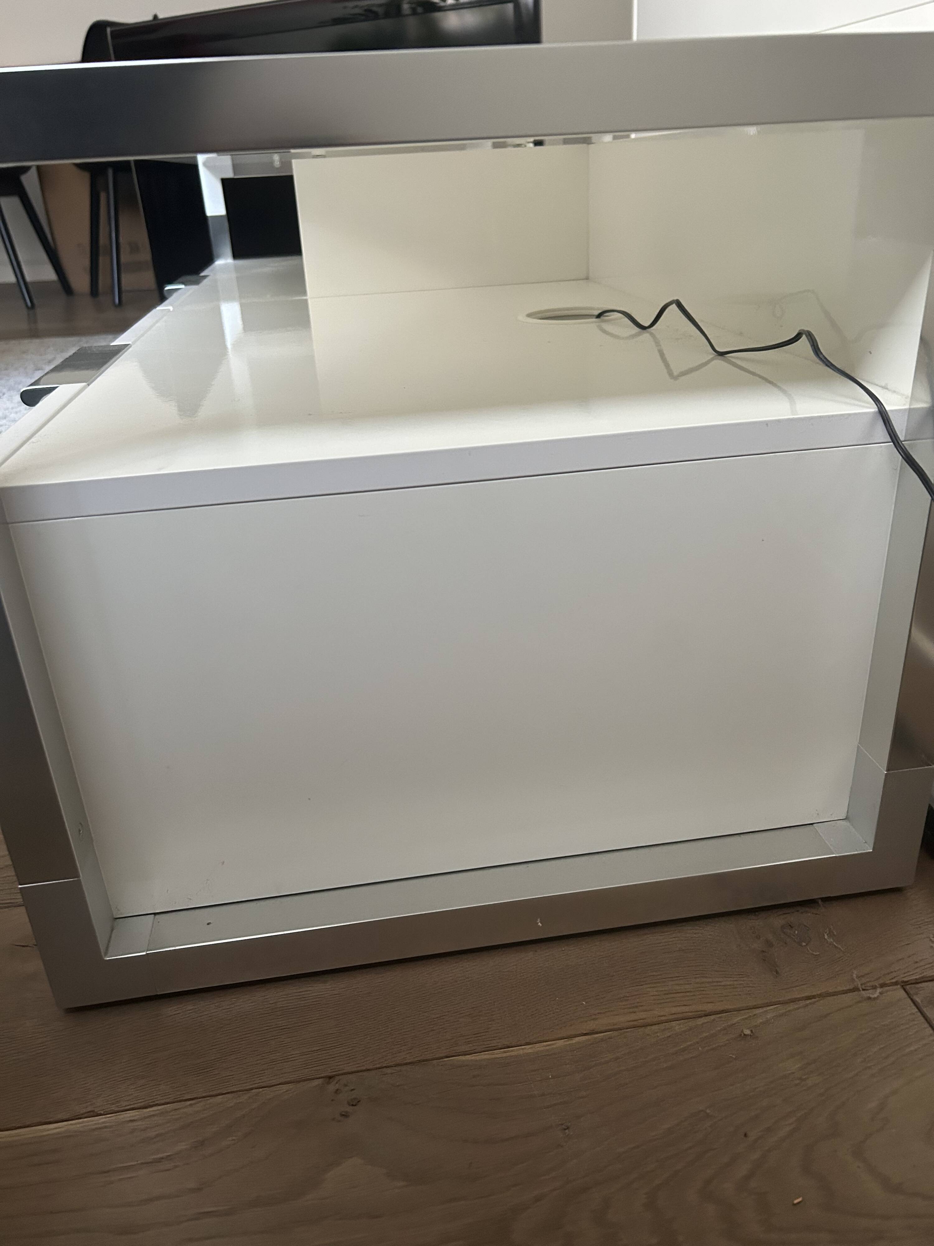 Meuble TV blanc laqué Ligne Roset