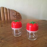 Salt and pepper shaker, tomato-shaped