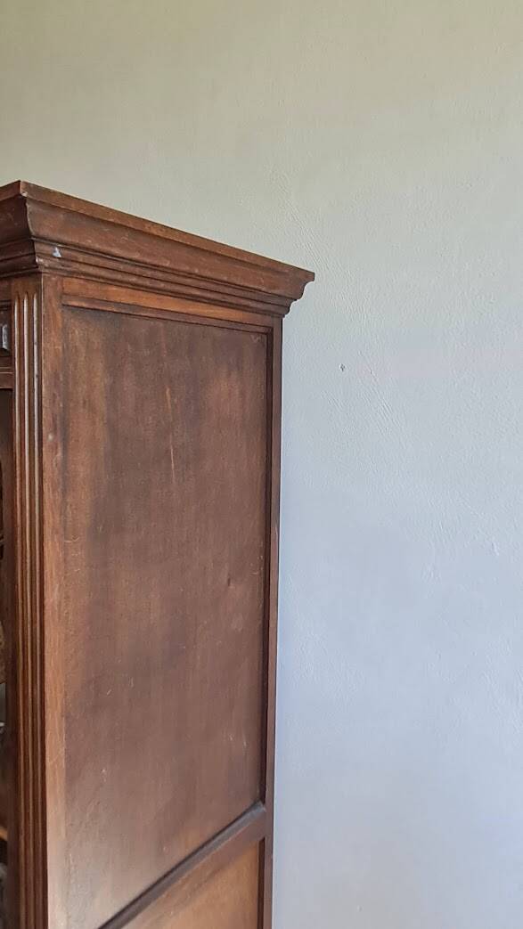 Parisian wardrobe - showcase spirit