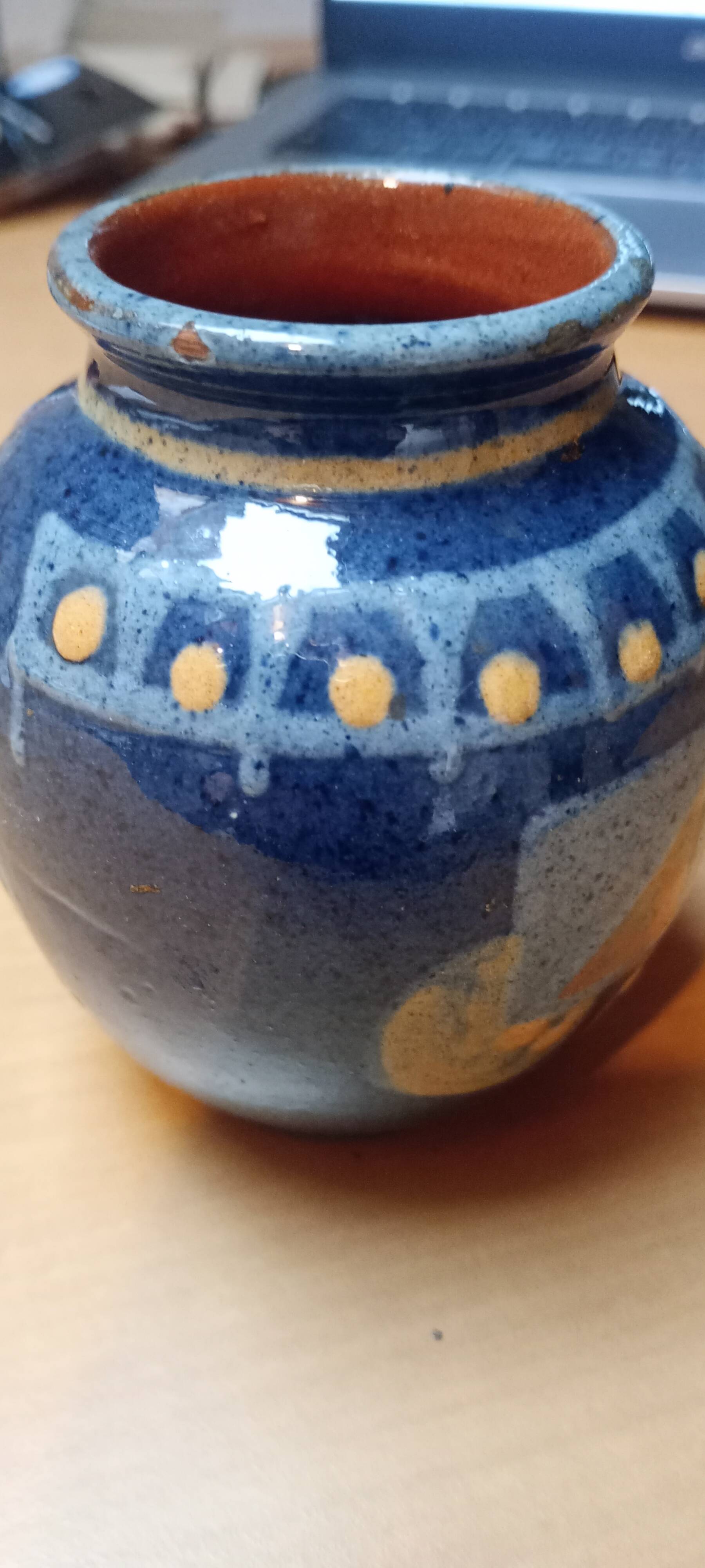 Petit vase par le céramiste Paul Jacquet