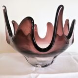 Crystal vase in the shape of a jellyfish, eggplant color with a gradient background