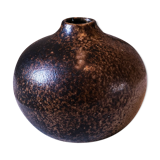 Sandstone ball vase