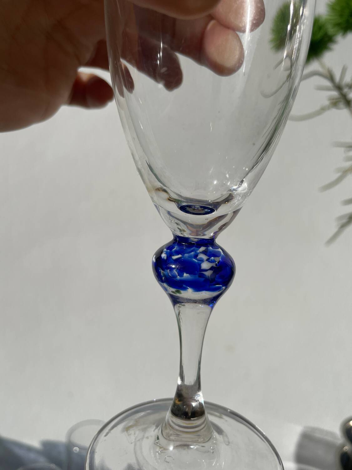 5 Luminarc blue glass flutes