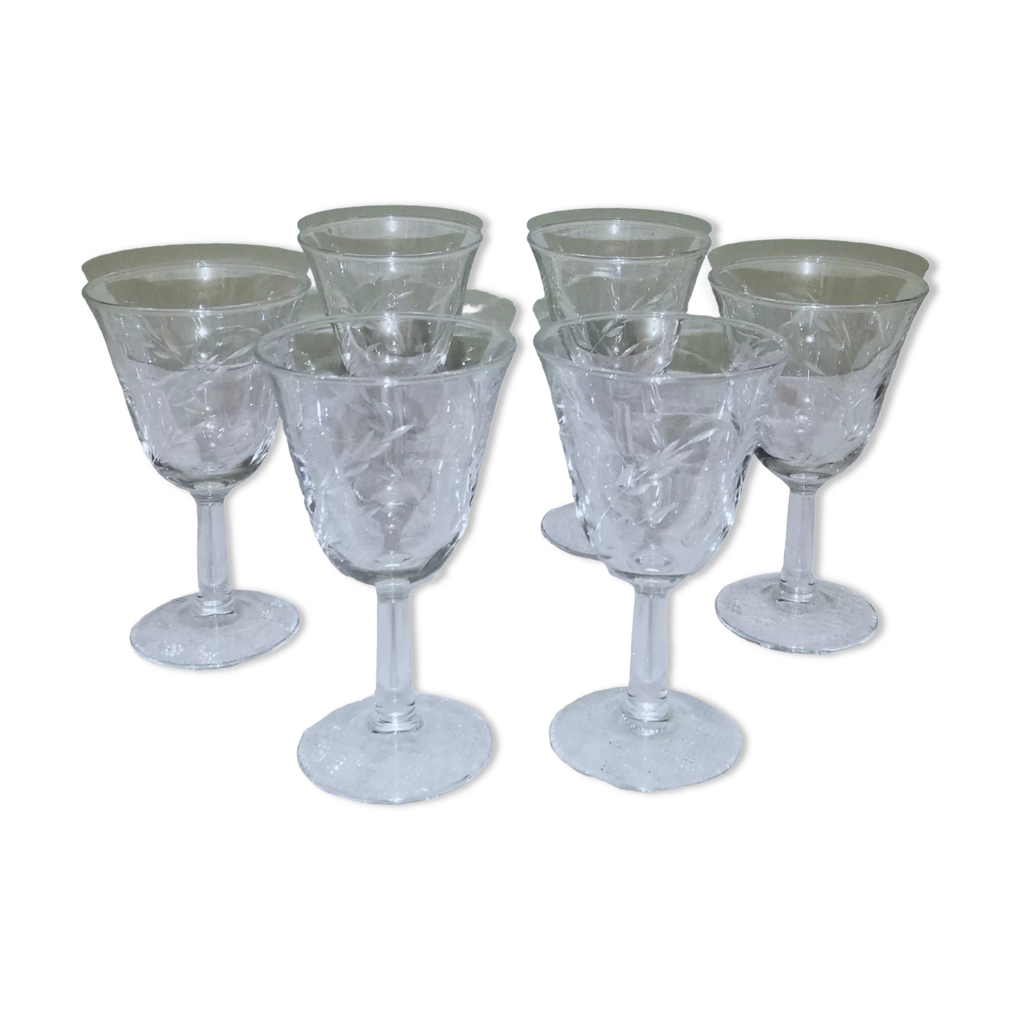 6 glasses with liqueur or aperitif glass decorated with engraved ears