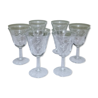 6 glasses with liqueur or aperitif glass decorated with engraved ears