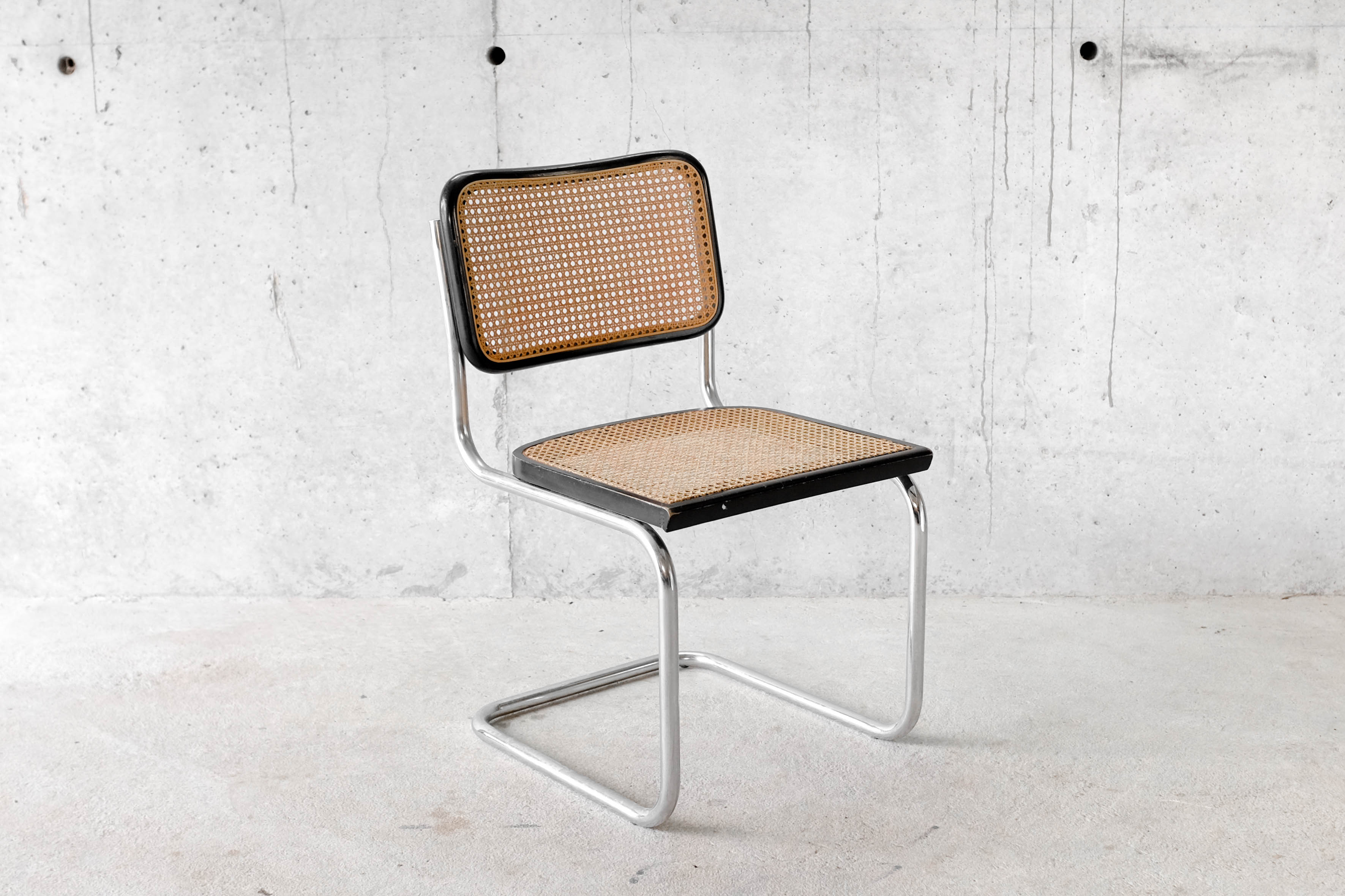 Cesca chair b32 black by Marcel Breuer