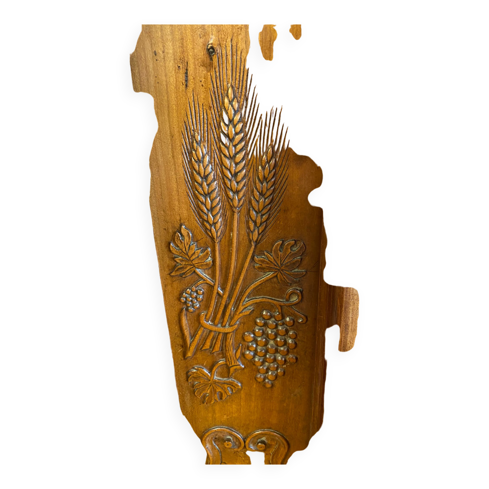 Wedding wardrobe of the Bressan country in walnut and walnut magnifying glass dated 1850