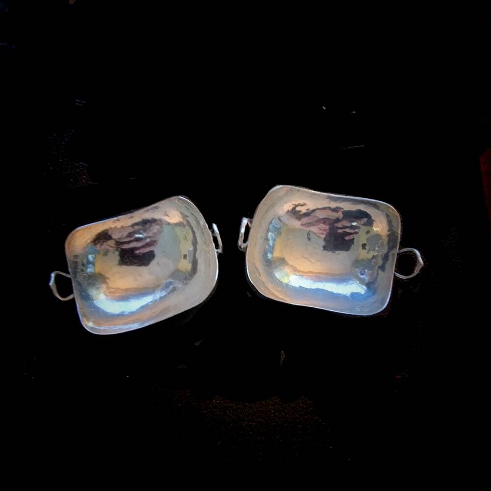800 silver salt and pepper shakers.