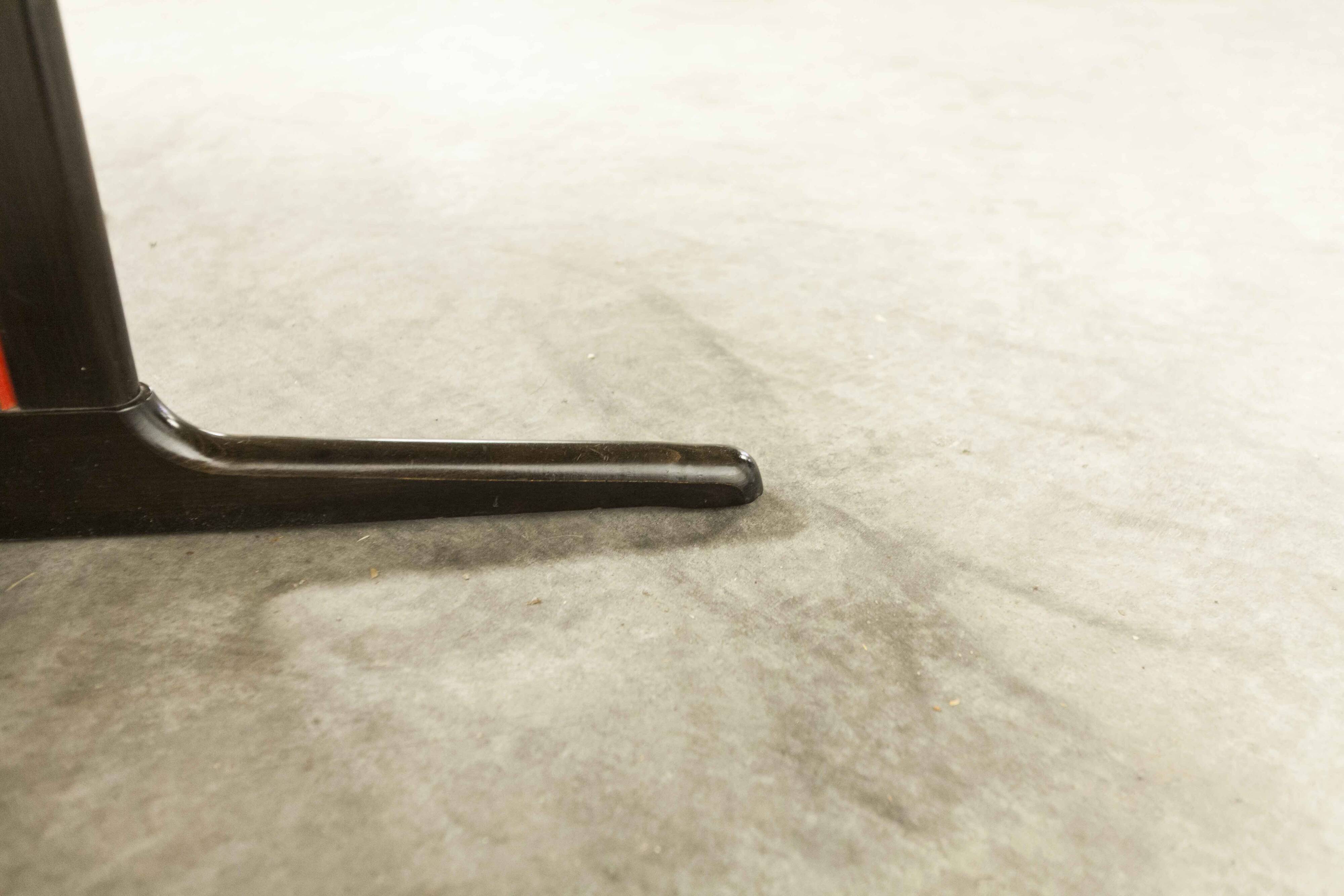 Baumann Diese table and 6 armchairs, Pagnon Pelhaître design, Wenge and red color,