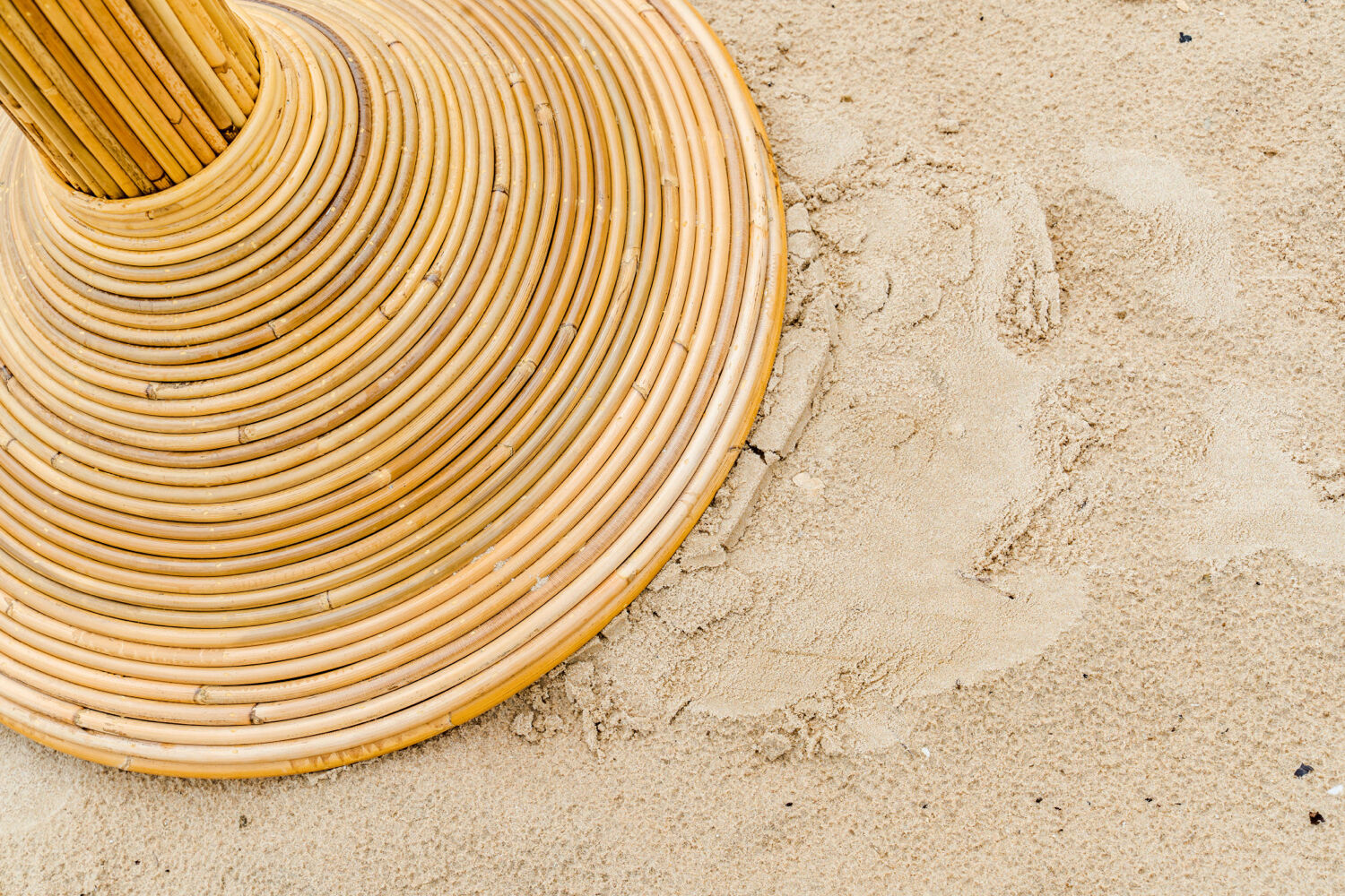 "Palm/coconut tree" floor lamp in rattan