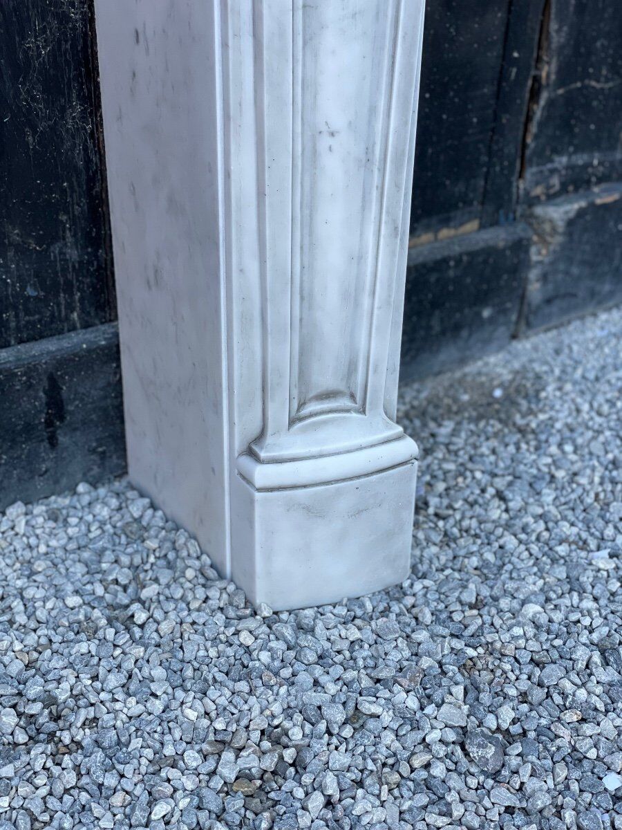 Louis XV style fireplace in Carrara marble around 1880