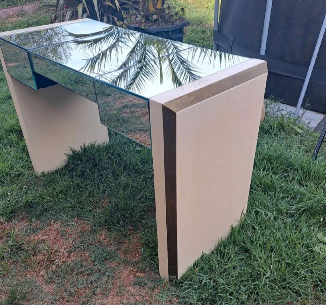 Vintage coifuse. Year 1970. Jean Claude Mahey.