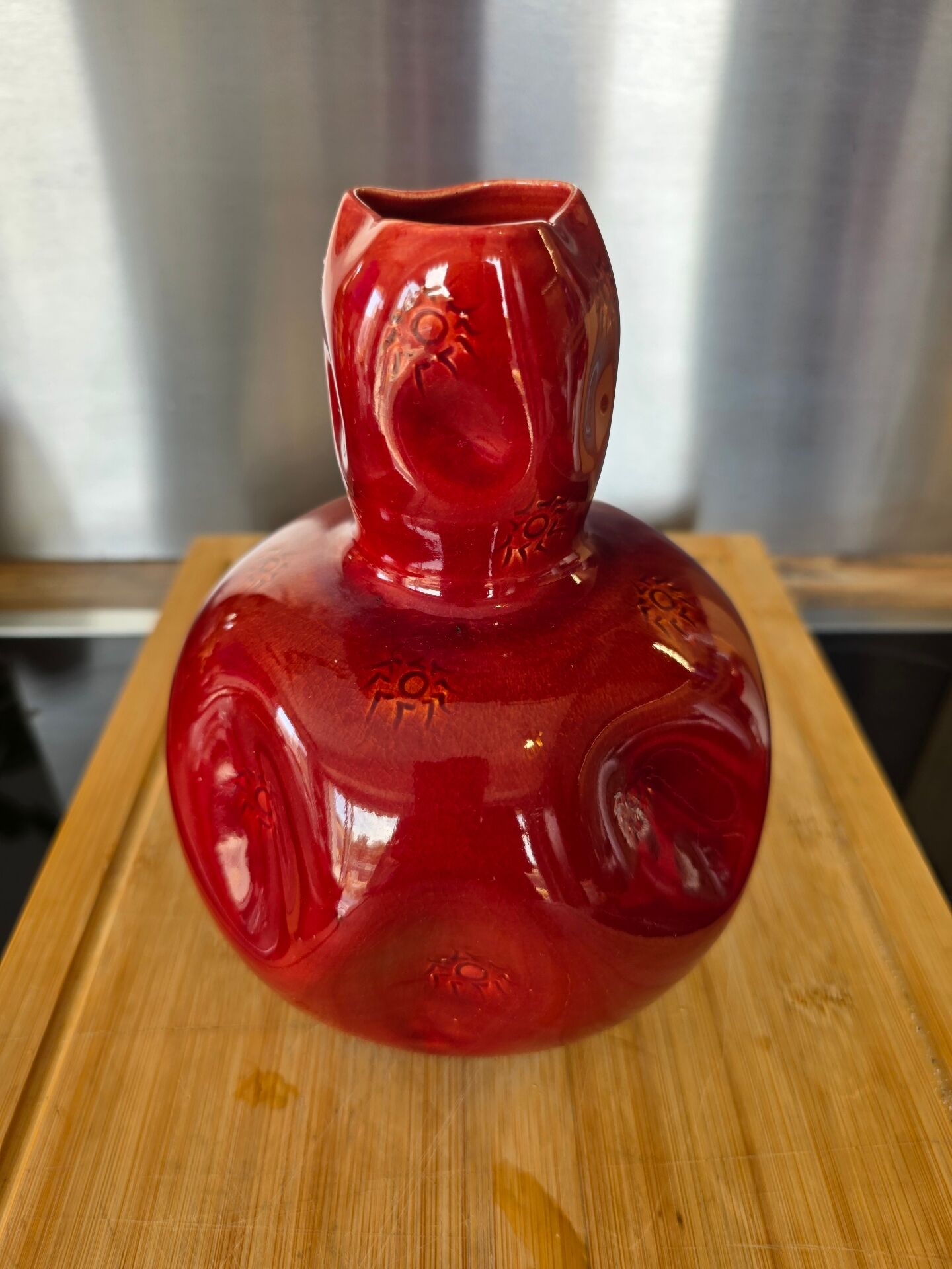 Rare Burmantofts Vase "Soleils" - Arts & Crafts Ceramics, c. 1880