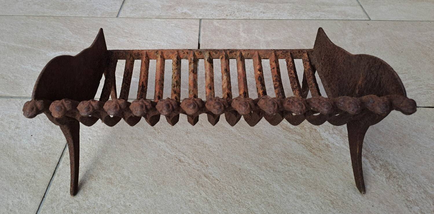 Cast iron log holder