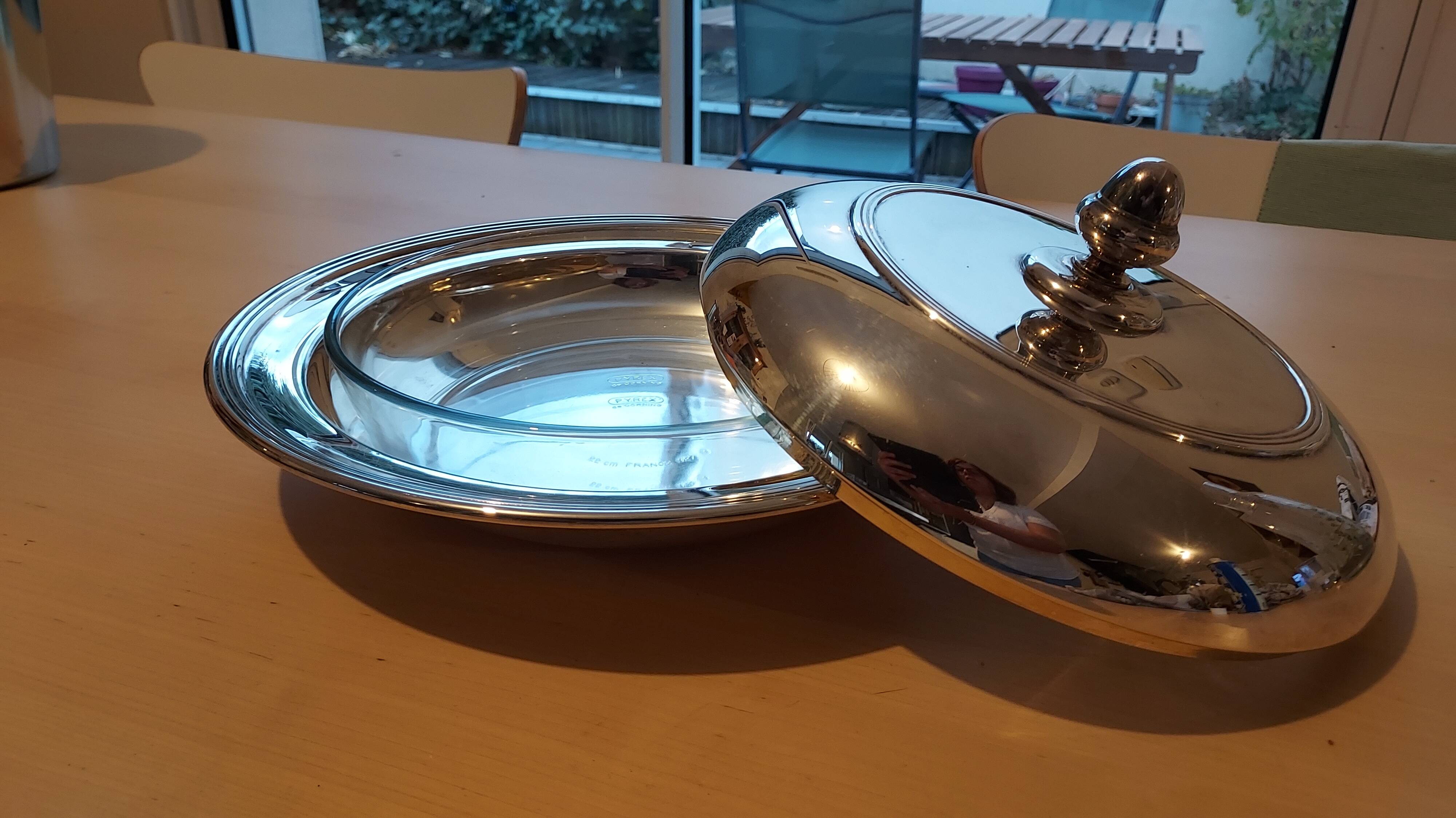 Plat de service en métal argenté