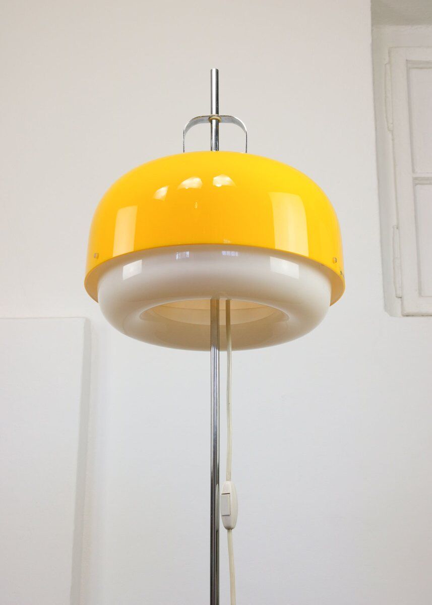 Space Age Yellow Medusa Floor Lamp by Luigi Massoni for Guzzini, 1970s