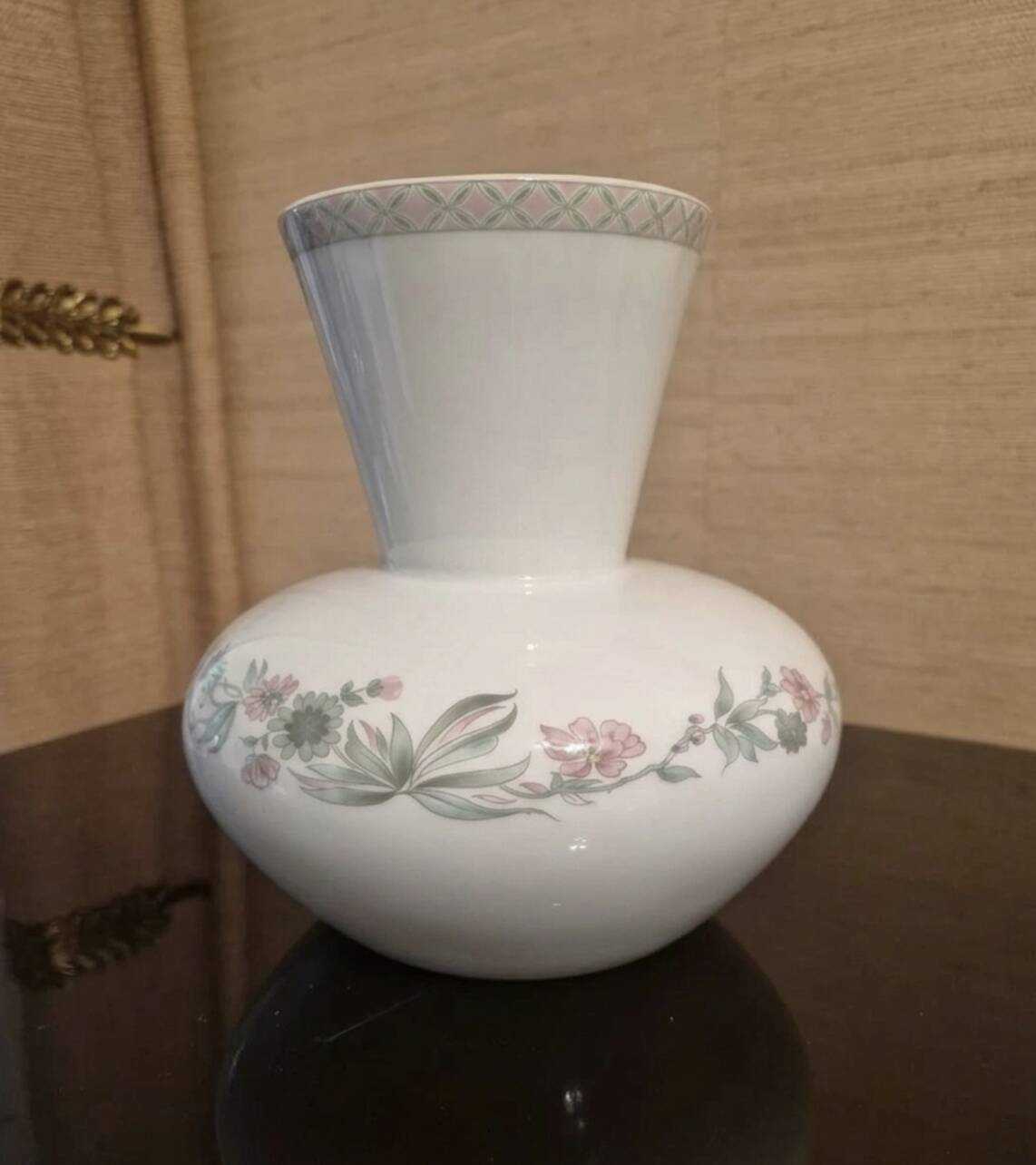 Limoges porcelain floral decoration 1980 signed
