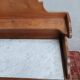 Meuble de toilette en noyer et merisier