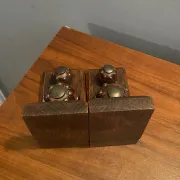 Pair of bookends balls