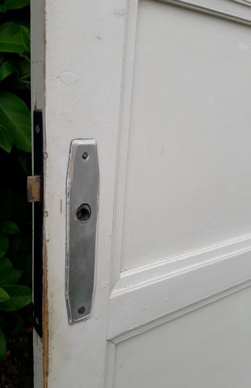 Porte vintage panneautée