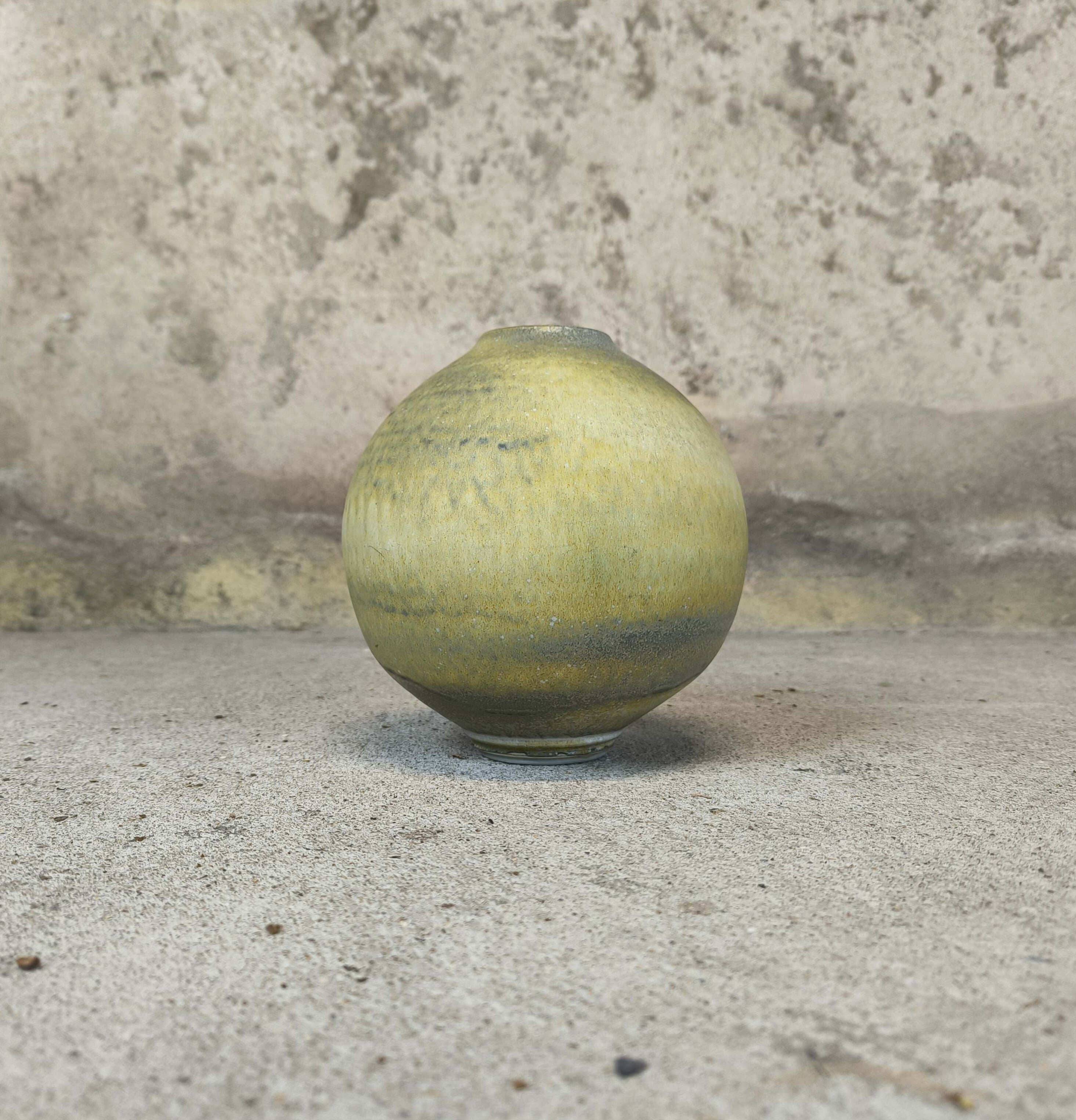 Round ceramic vase
