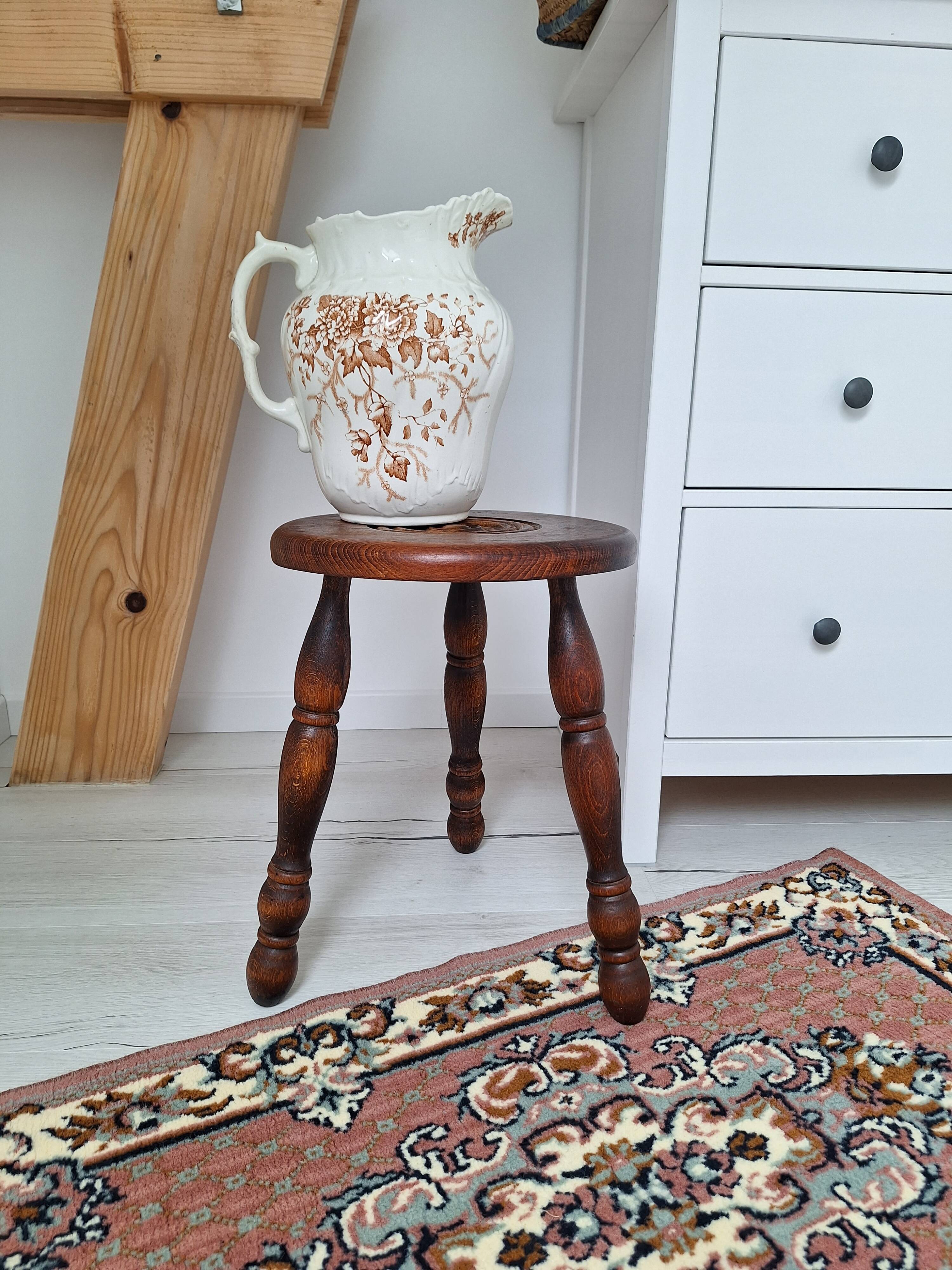 Vintage tripod stool