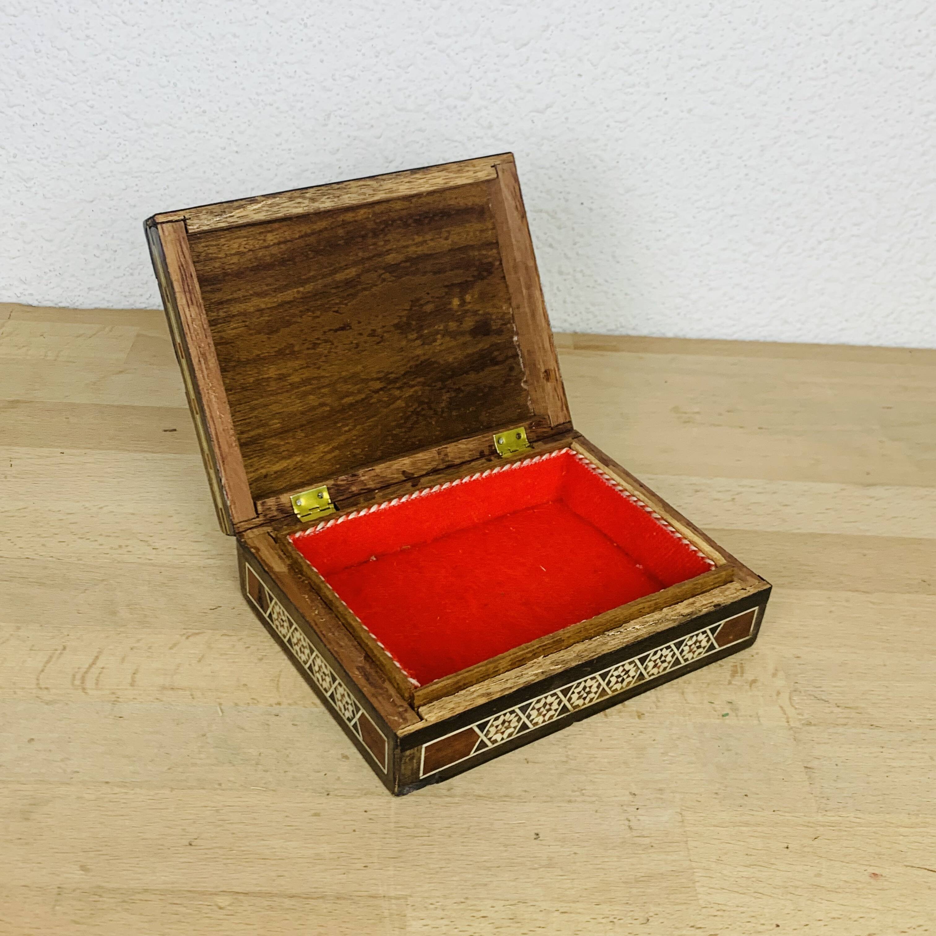 Mother-of-pearl and wood marquetry jewelry box