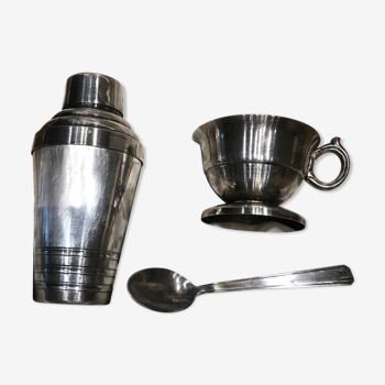 Coffret tasse et poudreuse vintage