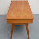 Bureau féminin des années 1950 en cendres