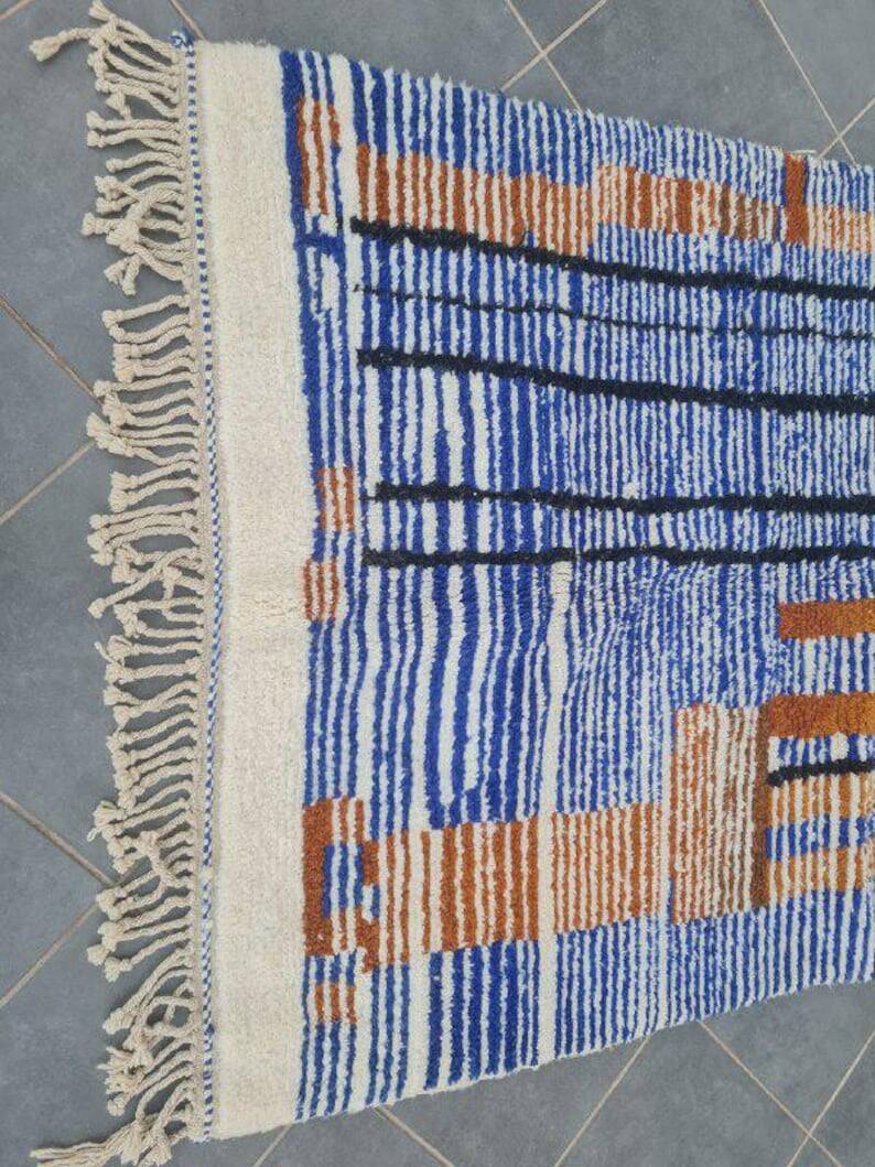 Moroccan Berber rug 250cm x 150cm