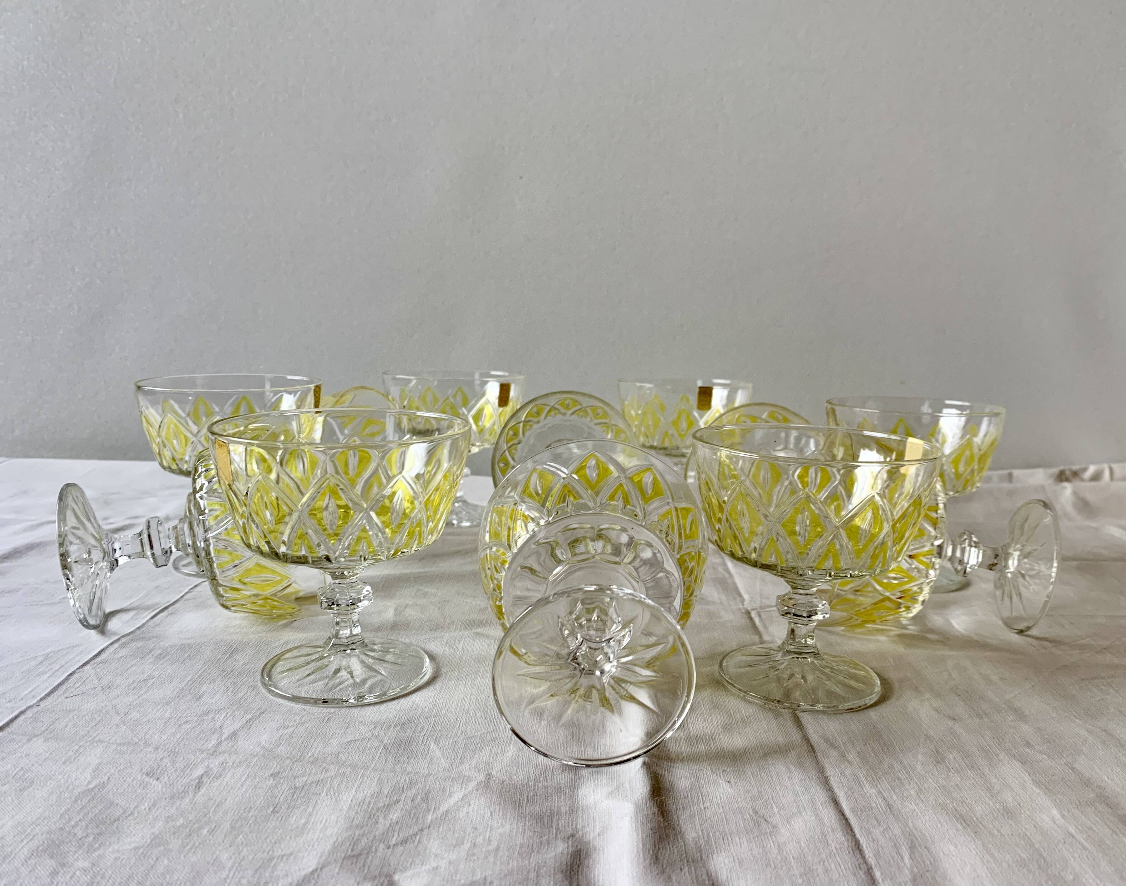 Set of 12 glasses - VMC Reims Arlequin champagne glasses - yellow decor