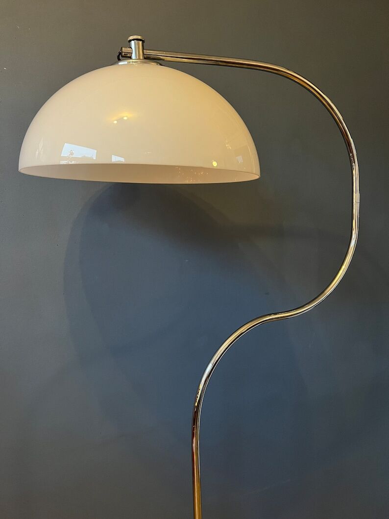Space age snake floor lamp