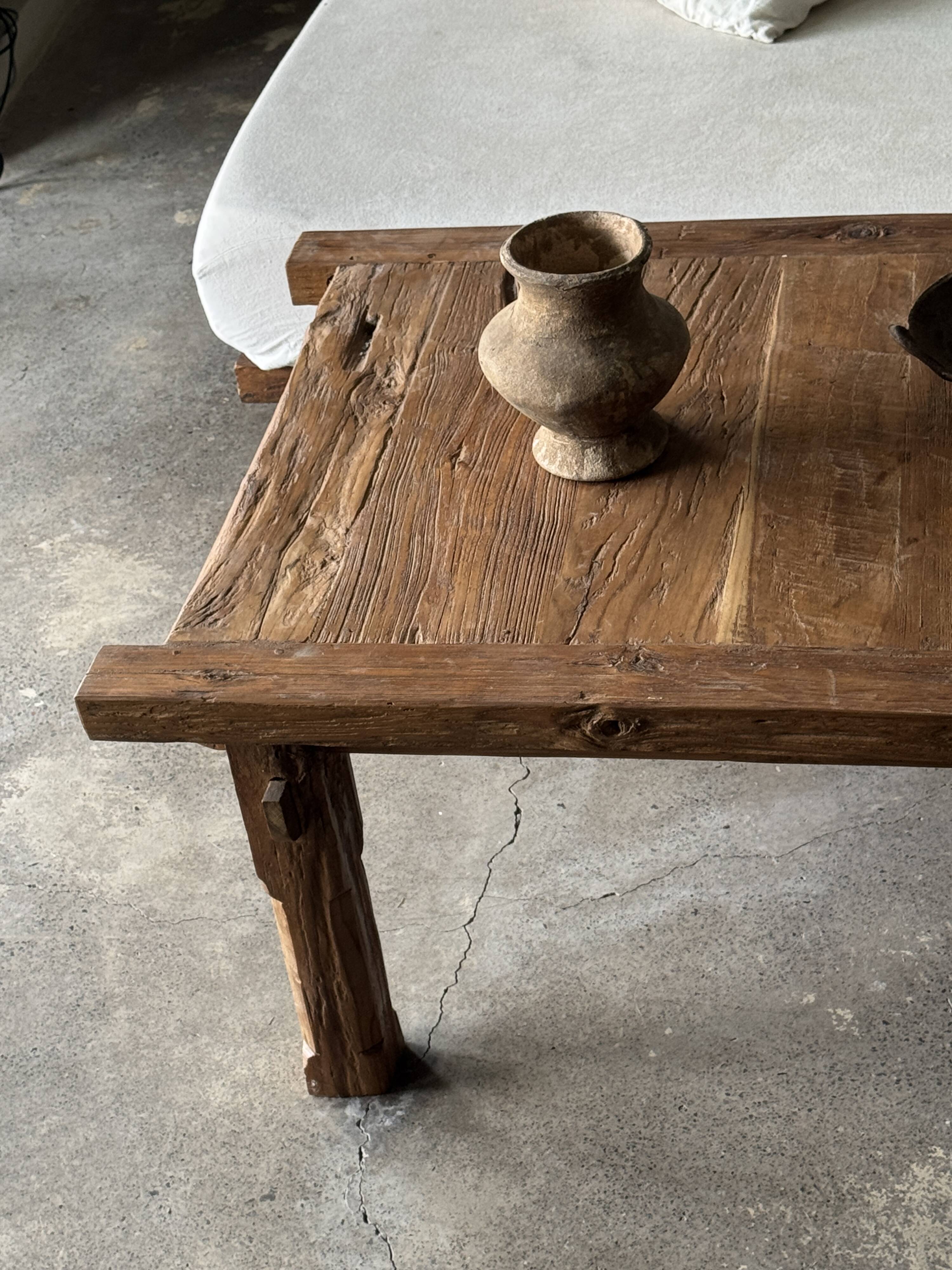 Large upcycled golden teak coffee table L1m60 W70 H45