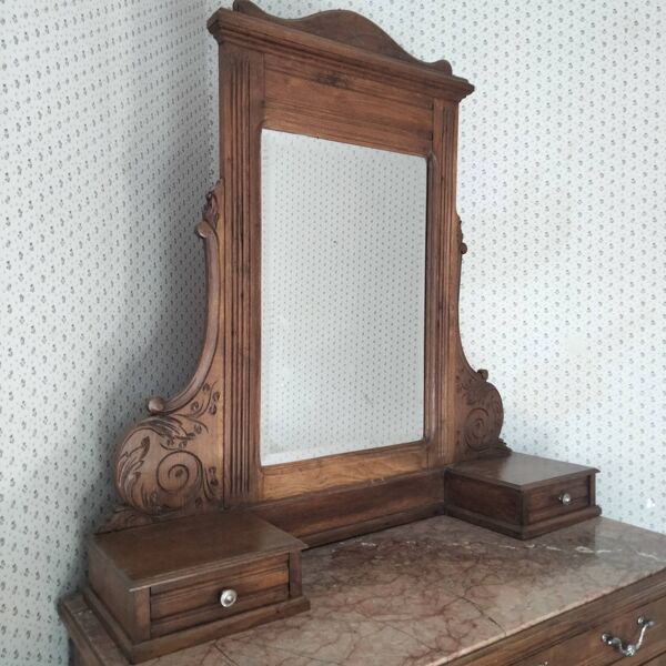 Coiffeuse ancienne