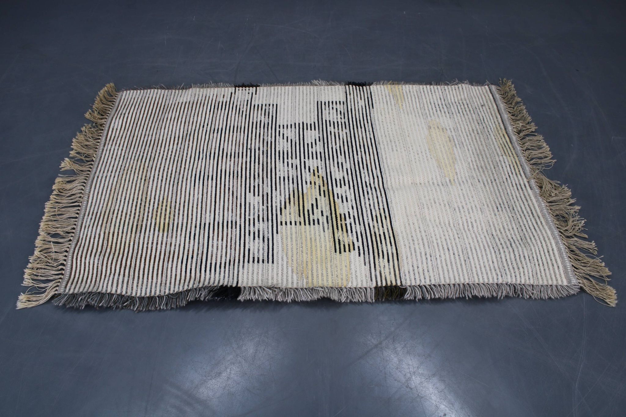 Tapis abstrait danois en laine à poils longs, années 1960