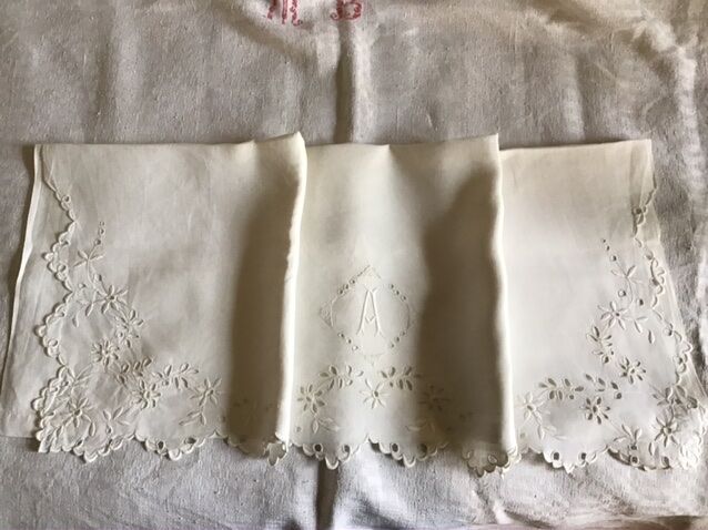 Baby sheet marked "A" 81x120cm