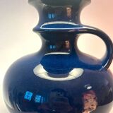 Vase en céramique ouest-allemande recyclé en lampe de table avec abat-jour japonais.