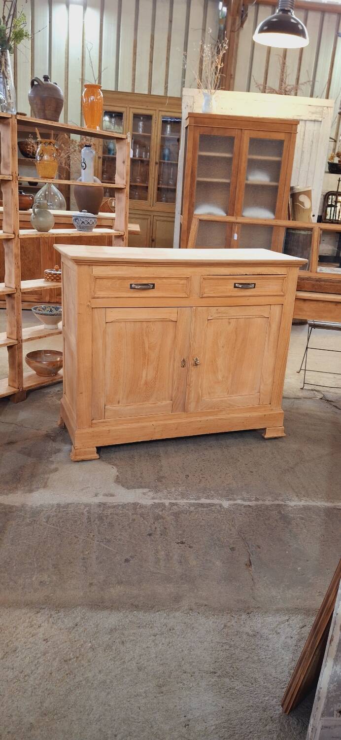 Old buffet