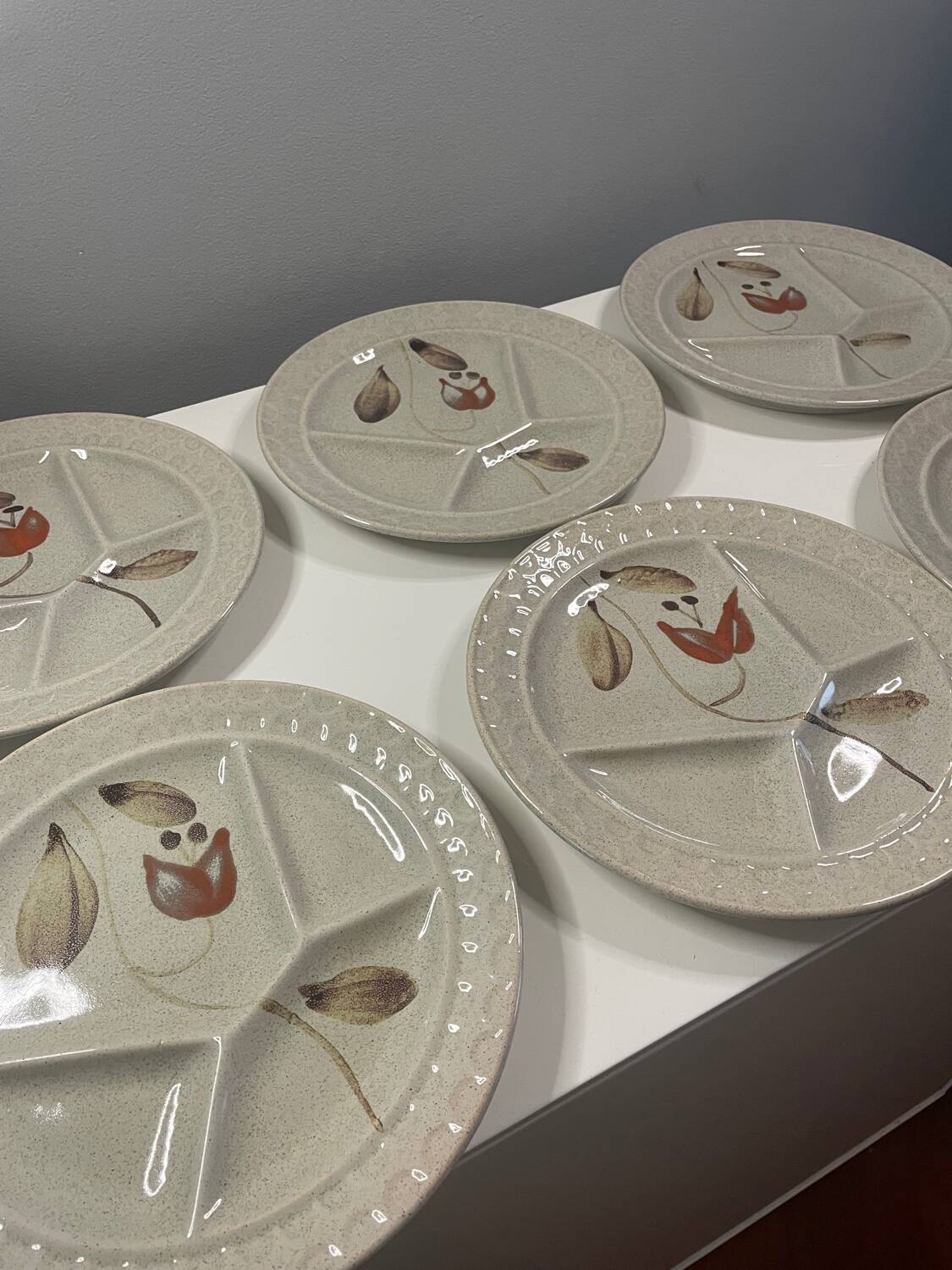 12 vintage Hollandia sarreguemine plates